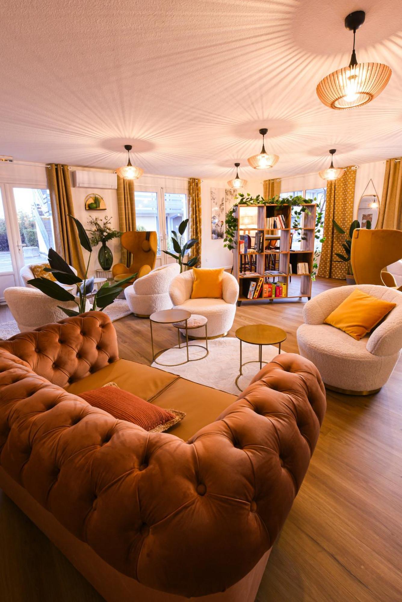Kyriad Villeneuve Saint Georges - Hotel Renove Екстериор снимка