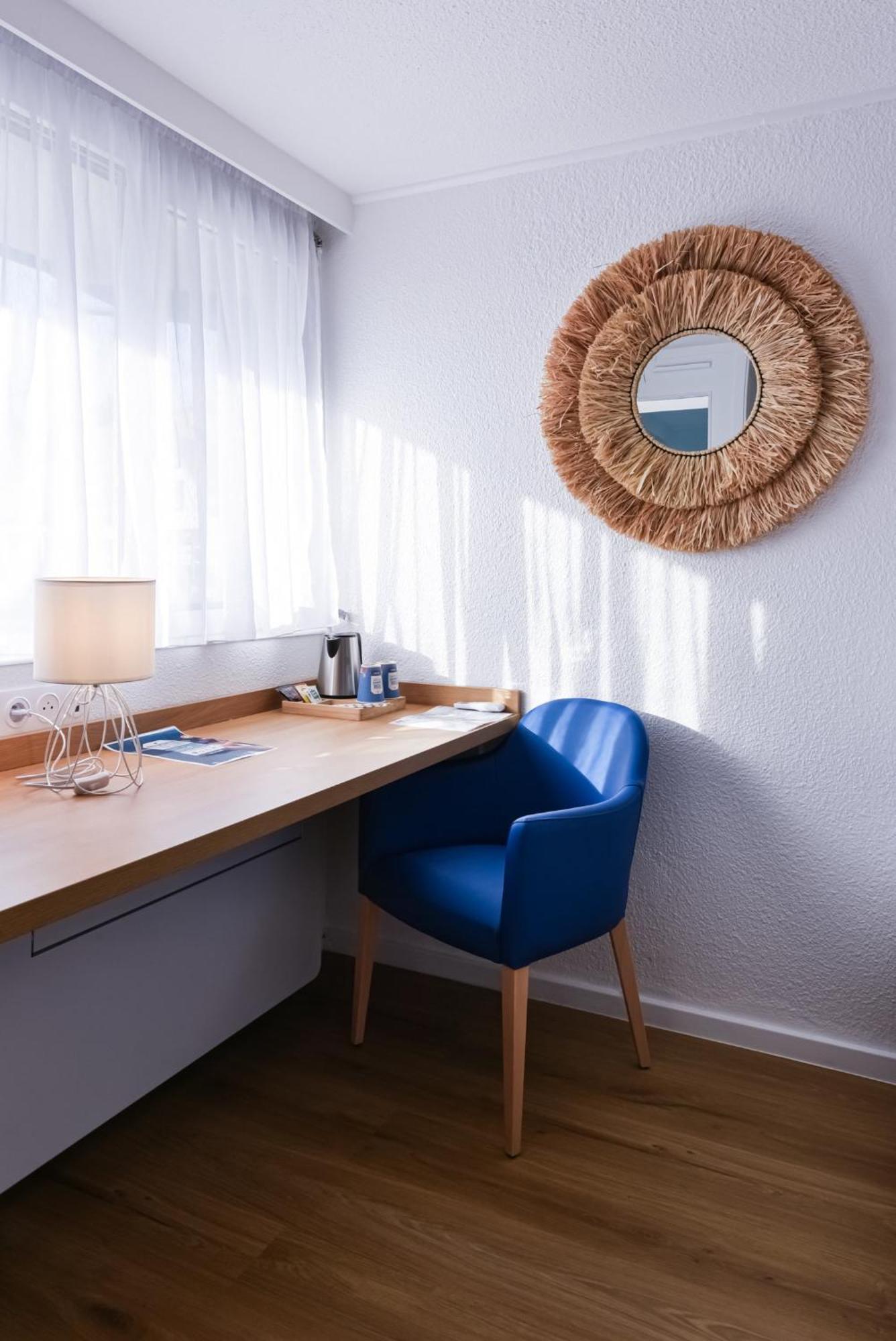 Kyriad Villeneuve Saint Georges - Hotel Renove Екстериор снимка
