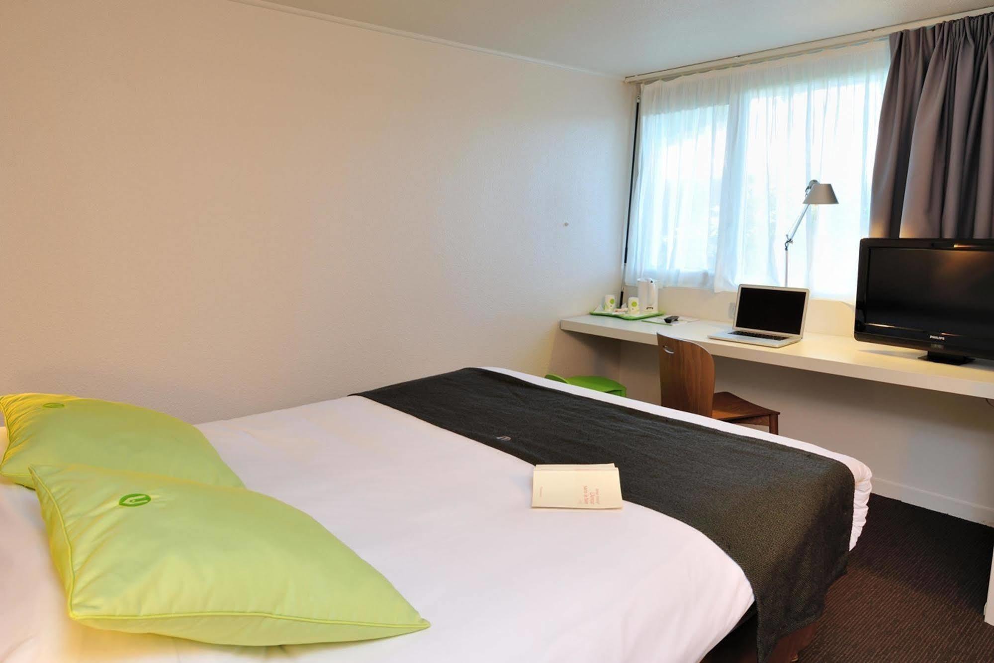 Kyriad Villeneuve Saint Georges - Hotel Renove Екстериор снимка